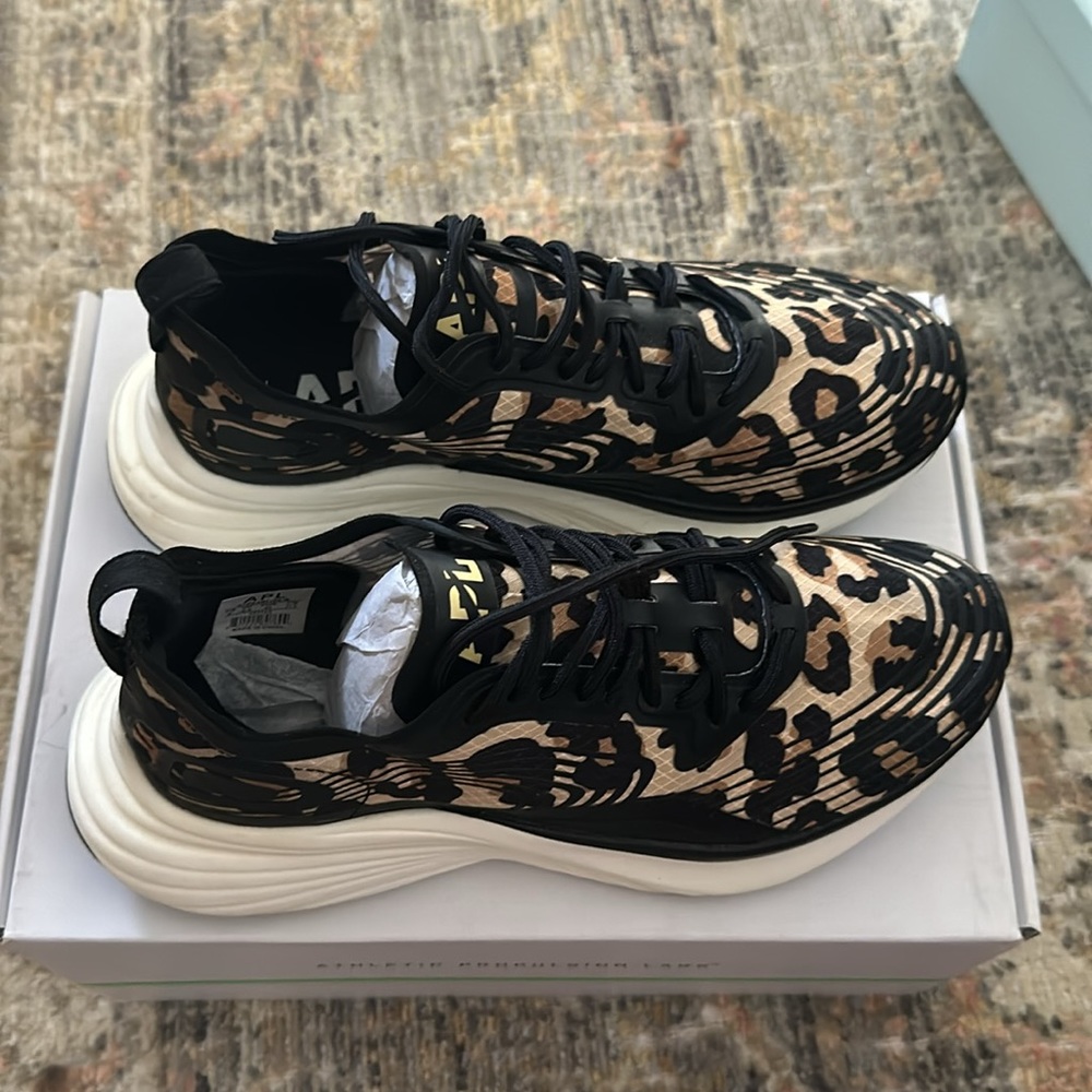 APL Streamline Sneakers